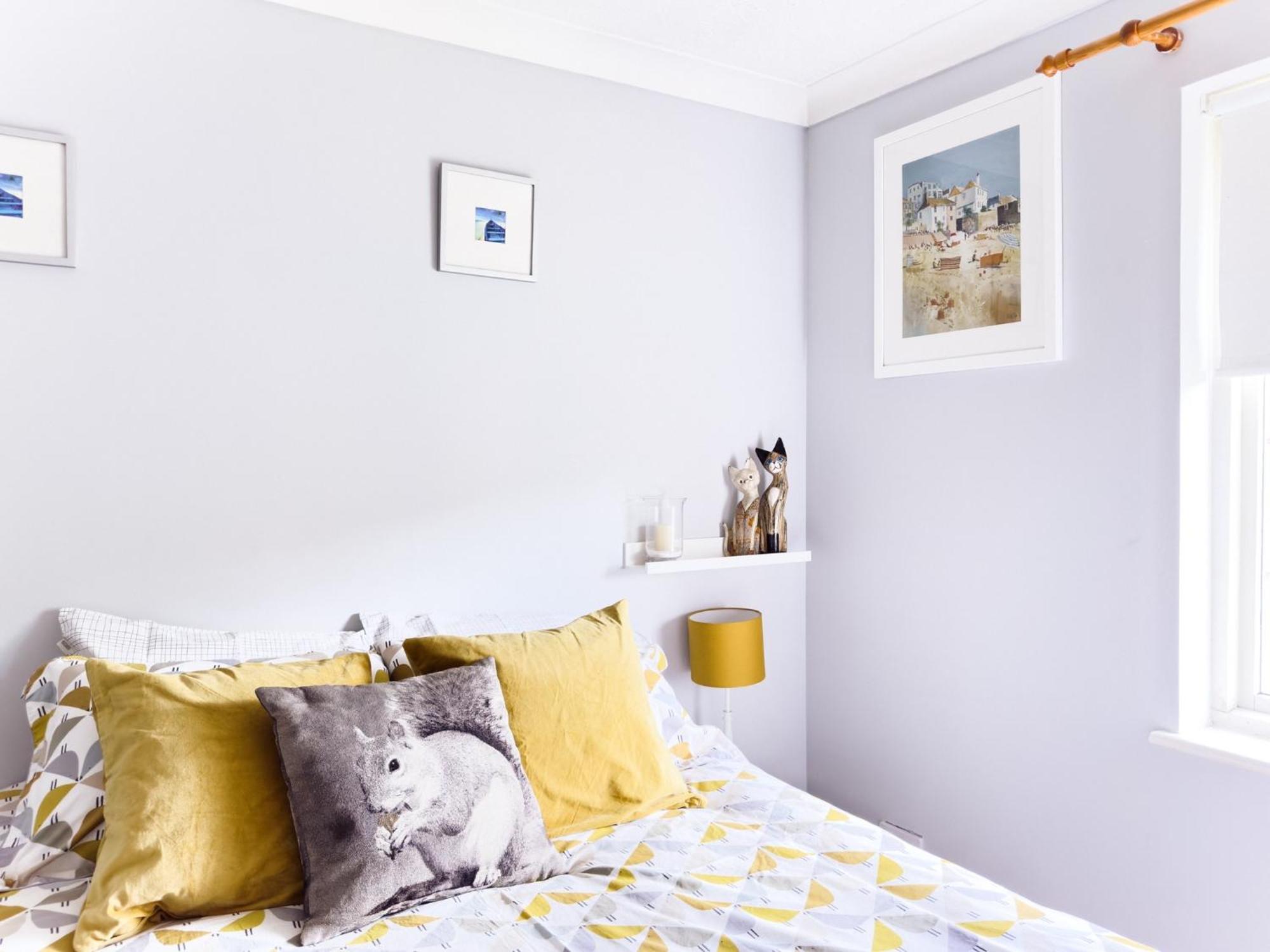 Beautiful Apartment In Guildford With Parking Send Eksteriør billede